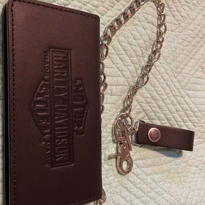 Harley Davidson wallet with chain , new never used. 65.00